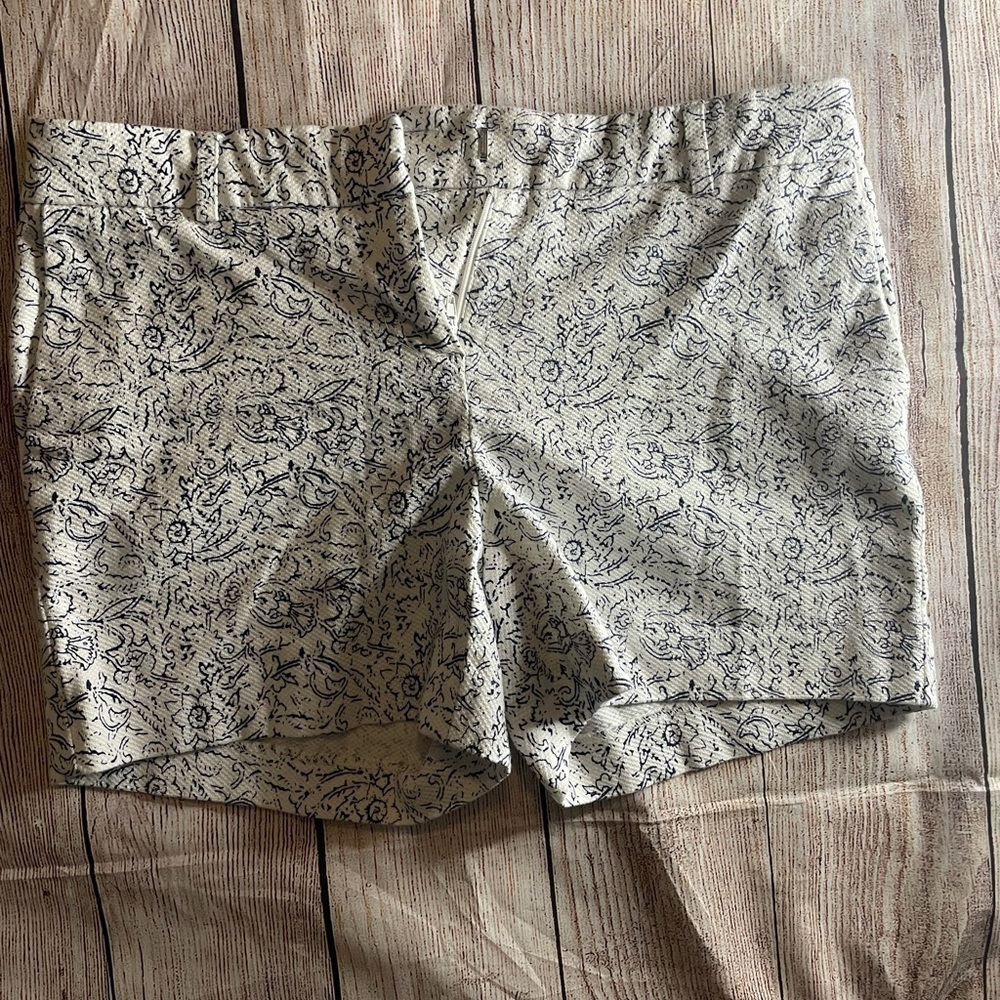 Kenar shorts size 2